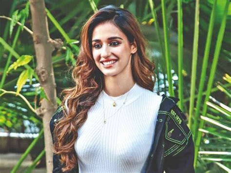 Disha Patani Wiki, Boyfriend, Height, Age, Family,。